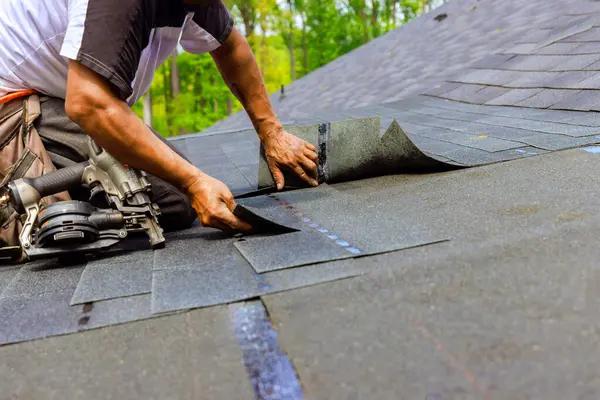 Finding the Right Roofing Contractor in Nokomis for Your Needs