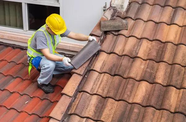 Roof Replacement vs. Repair: Making the Right Choice in Baton Rouge