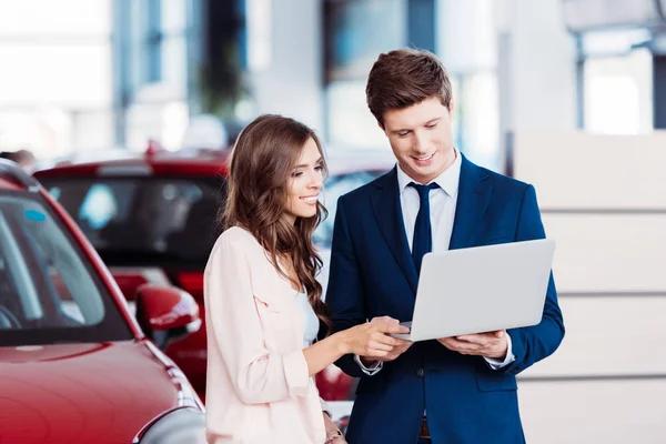 Key Factors to Consider When Visiting a Car Dealership
